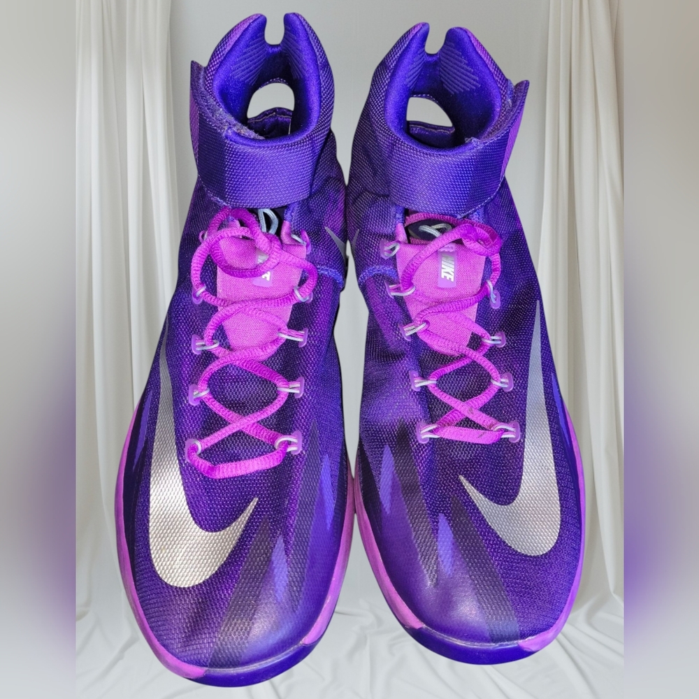 Nike Women's Purple and Pink Athletic Shoes